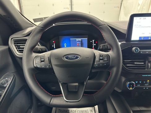 Used 2025 Ford Escape ST-Line image 18