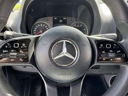 Used 2024 Mercedes-Benz Sprinter 2500 image 21