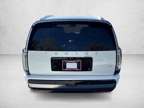 New 2026 Hyundai Ioniq 9 Calligraphy image 8