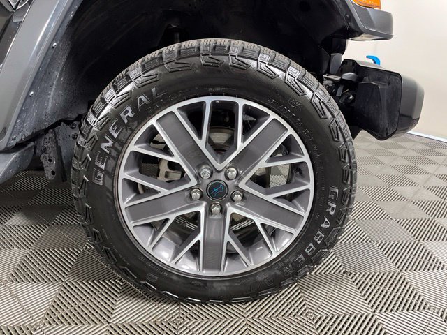 Used 2024 Jeep Wrangler High Altitude AWD/4WD image 9