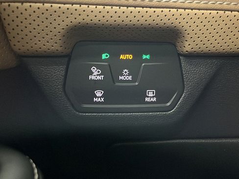 Used 2024 Volkswagen Atlas Cross Sport SEL R-Line AWD/4WD image 34