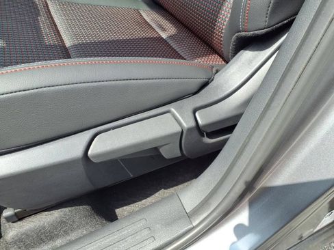 New 2025 Nissan Kicks SR AWD/4WD image 15