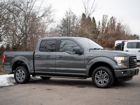 Used 2016 Ford F150 XLT w/ Equipment Group 302A Luxury image 4