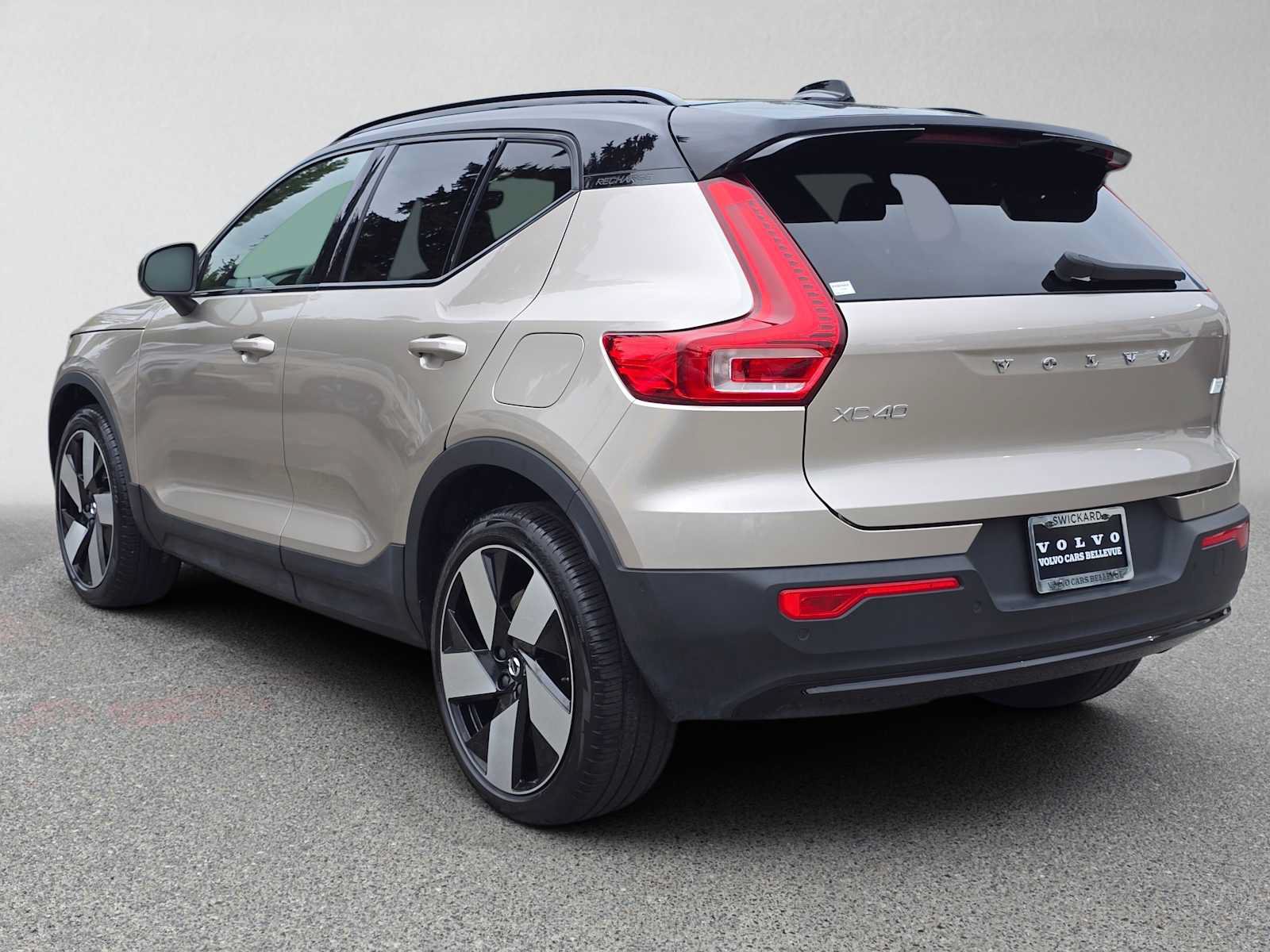 Certified 2023 Volvo XC40 Recharge Ultimate w/ Protection Package Premier AWD/4WD image 6