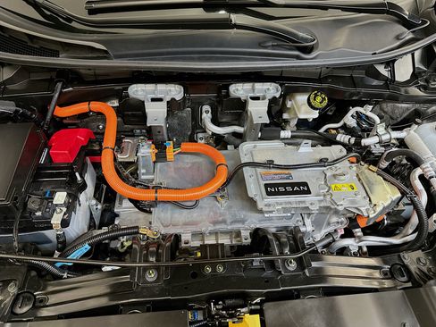 Used 2024 Nissan Ariya AWD image 34