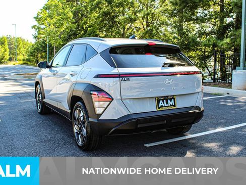 Used 2025 Hyundai Kona SEL FWD image 4
