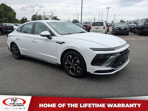 Used 2025 Hyundai Sonata SEL FWD image 1