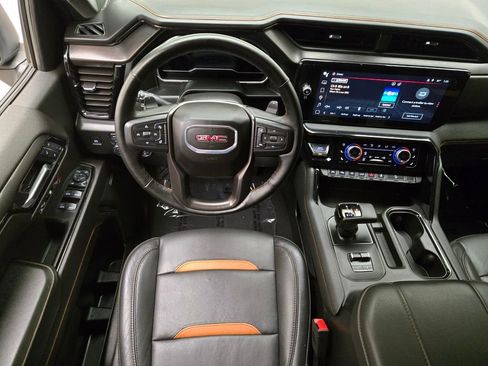 Used 2024 GMC Sierra 1500 AT4 w/ Technology Package AWD/4WD image 20