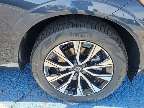 New 2025 Volvo XC60 B5 Core w/ Protection Package Premier image 15