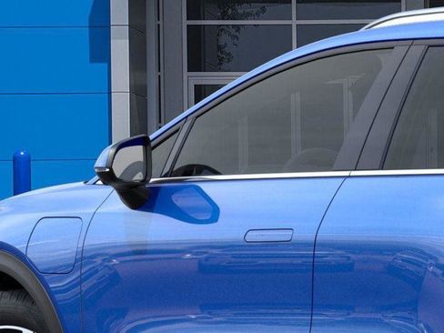 New 2026 Chevrolet Equinox EV LT image 13