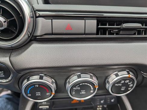 Used 2021 MAZDA MX-5 Miata RF Grand Touring image 36