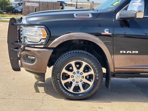 Used 2024 RAM 3500 Limited w/ Towing Technology Group AWD/4WD image 10