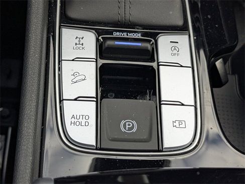 Used 2025 Hyundai Tucson SE image 25