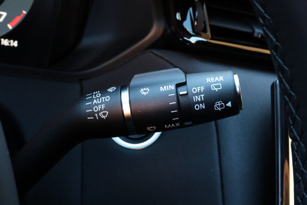 New 2026 Land Rover Range Rover Velar S AWD/4WD image 17