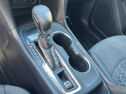 Used 2023 Chevrolet Equinox LT FWD image 29
