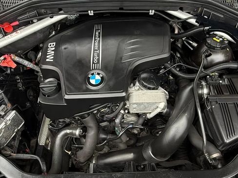 Used 2017 BMW X3 sDrive28i RWD image 11