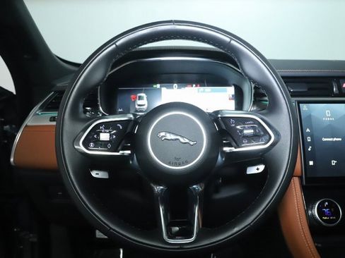 Used 2025 Jaguar F-PACE R-Dynamic S image 21