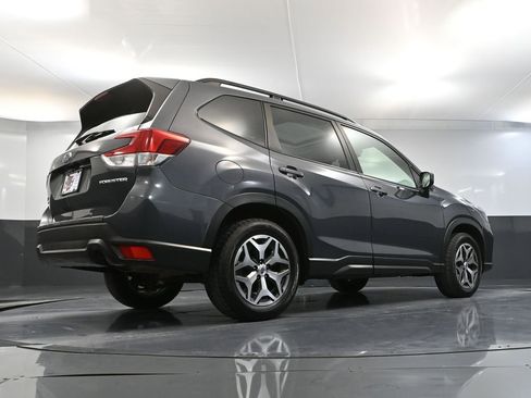 Used 2021 Subaru Forester Premium image 50