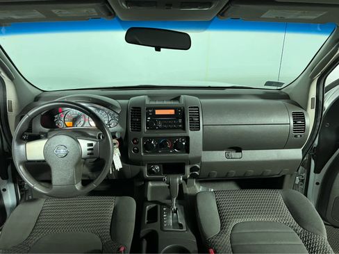 Used 2007 Nissan Frontier SE w/ SE Value Truck Pkg image 9