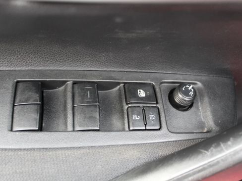 Used 2021 Toyota Corolla LE FWD image 26