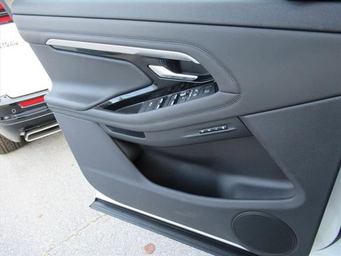 Used 2020 Land Rover Range Rover Evoque R-Dynamic S image 26