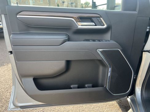 Used 2025 Chevrolet Silverado 2500 LT w/ Trail Boss Package image 14