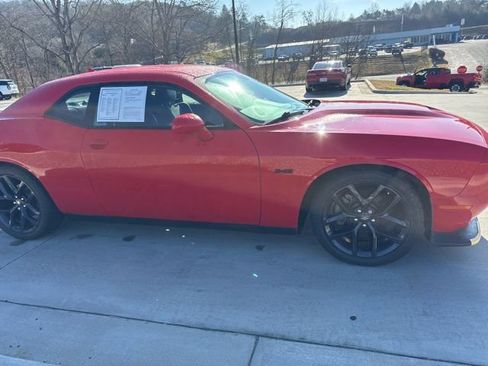 Used 2023 Dodge Challenger R/T w/ Plus Package image 3
