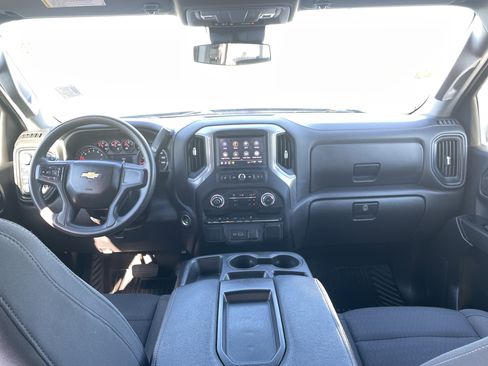 Certified 2022 Chevrolet Silverado 1500 Custom AWD/4WD image 17