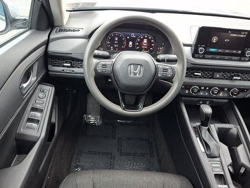 Used 2023 Honda Accord EX image 11