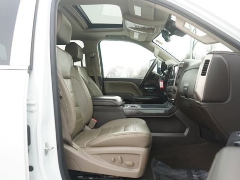 Used 2016 GMC Sierra 2500 Denali w/ Driver Alert Package image 10