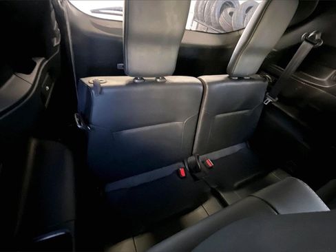 Used 2024 Mitsubishi Outlander SE image 15