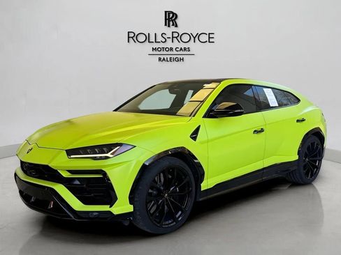 Used 2022 Lamborghini Urus image 1