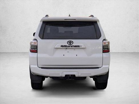 Used 2023 Toyota 4Runner SR5 Premium w/ Moonroof Package RWD image 7