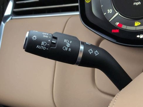 New 2026 Land Rover Range Rover Long Wheelbase SE image 25