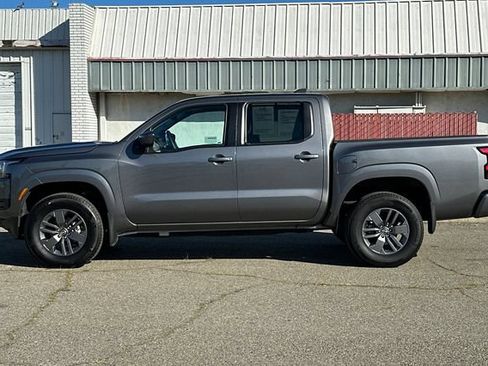 Certified 2025 Nissan Frontier SV AWD/4WD image 7