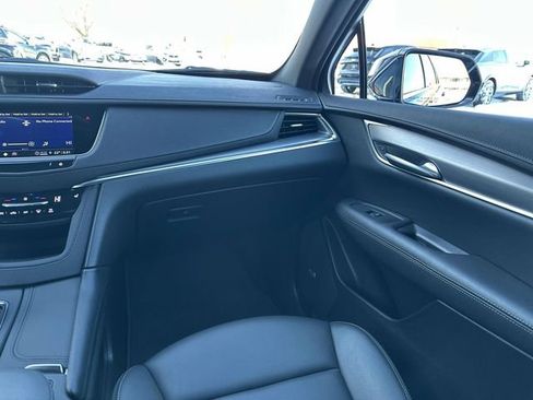 Used 2024 Cadillac XT5 Luxury image 32