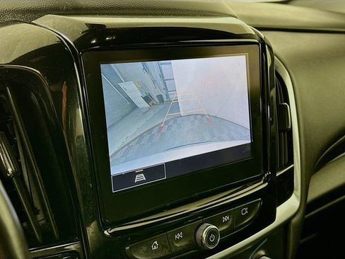 Used 2022 Chevrolet Traverse LT AWD/4WD image 17