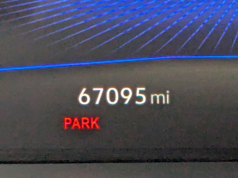 Used 2022 Volkswagen Taos SE w/ IQ.Drive SE Package image 31