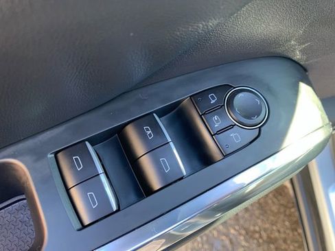 Used 2026 Chevrolet Traverse RS image 26