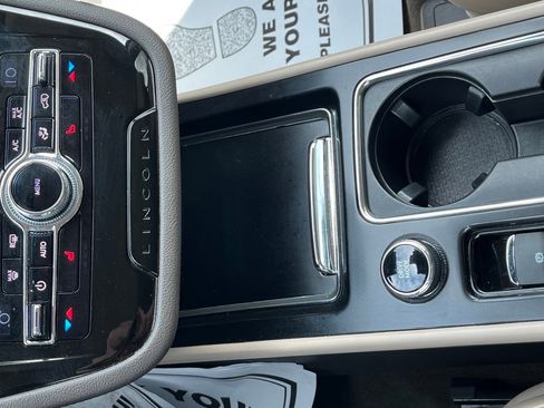 Used 2020 Lincoln Corsair FWD w/ Equipment Group 101A image 11