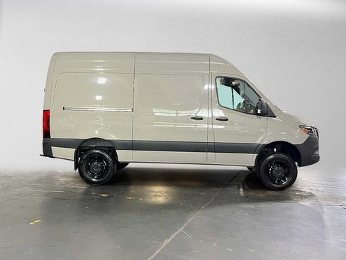 Used 2026 Mercedes-Benz Sprinter 2500 image 2