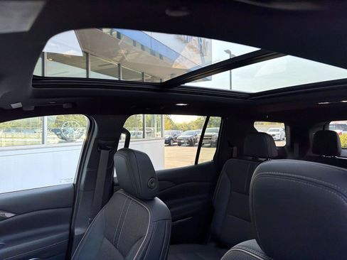 Used 2026 Chevrolet Traverse High Country w/ LPO, Floor Liner Package AWD/4WD image 32