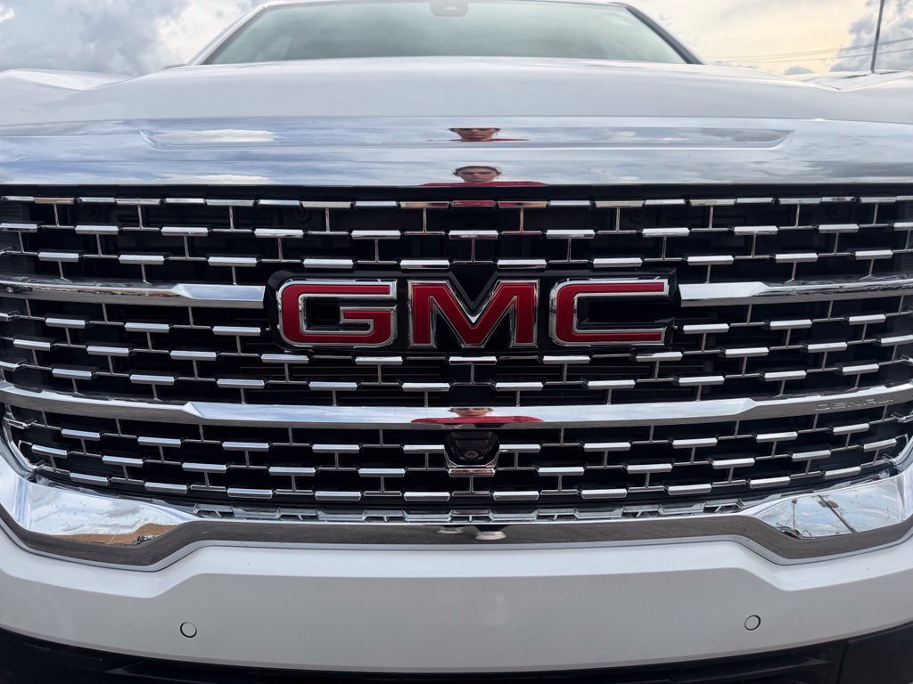 Used 2021 GMC Acadia Denali w/ Denali Technology Package FWD image 7