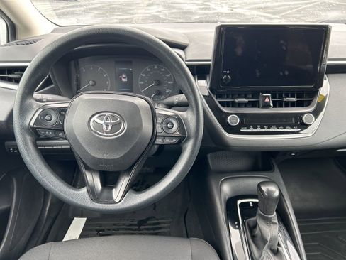 Used 2024 Toyota Corolla LE image 6