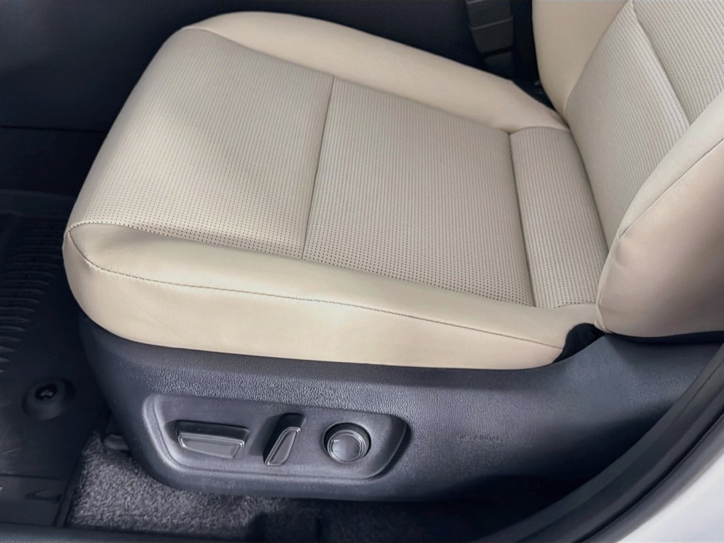 Used 2026 Toyota RAV4 XLE Premium w/ Weather Package FWD image 23