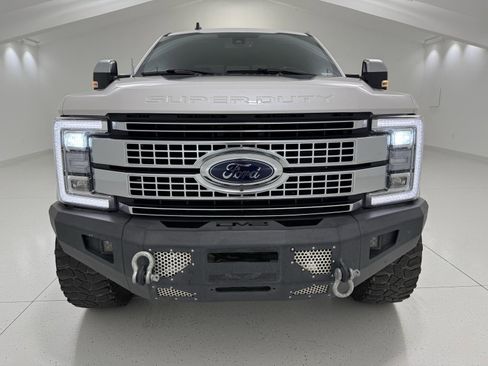 Used 2019 Ford F250 Platinum w/ Platinum Ultimate Package image 2