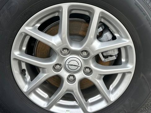 Used 2026 Chrysler Pacifica Select image 25