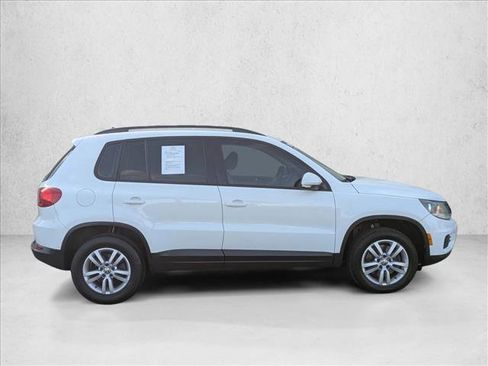 Used 2016 Volkswagen Tiguan S image 4