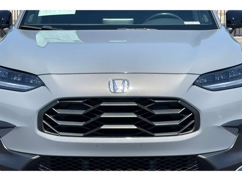 Used 2025 Honda HR-V Sport image 13