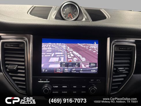 Used 2018 Porsche Macan Sport Edition image 35